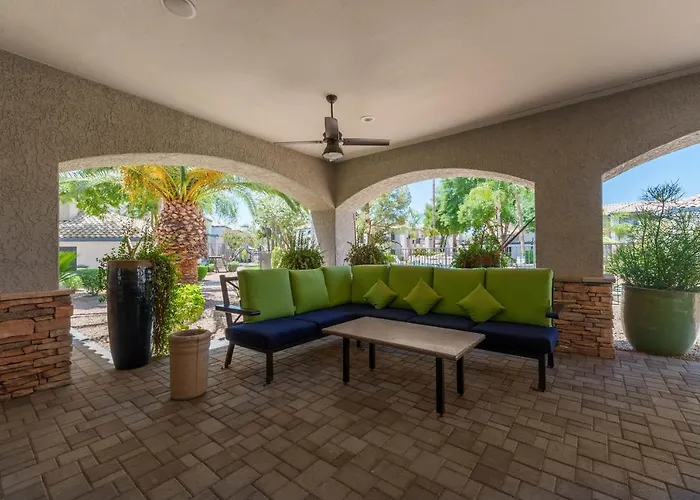 Chic 2br At Lookout Mountain By Gia Apartment Phoenix