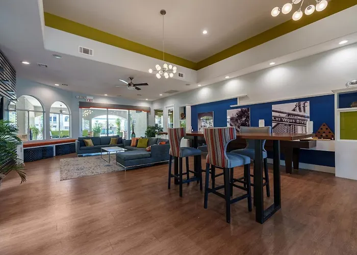 Chic 2br At Lookout Mountain By Gia